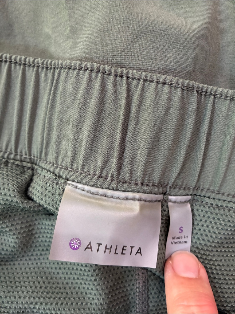 Athleta Olive Green Pull-On Athletic Skort with Zip Pockets - Picture 3 of 4